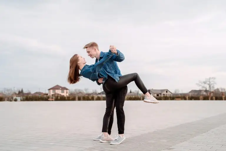Learn how to dance the Argentine Tango